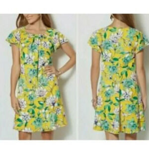 Floral Short Sleeve Fit & Flare Dress Size Med (8/10) in Yellow, White, & Green